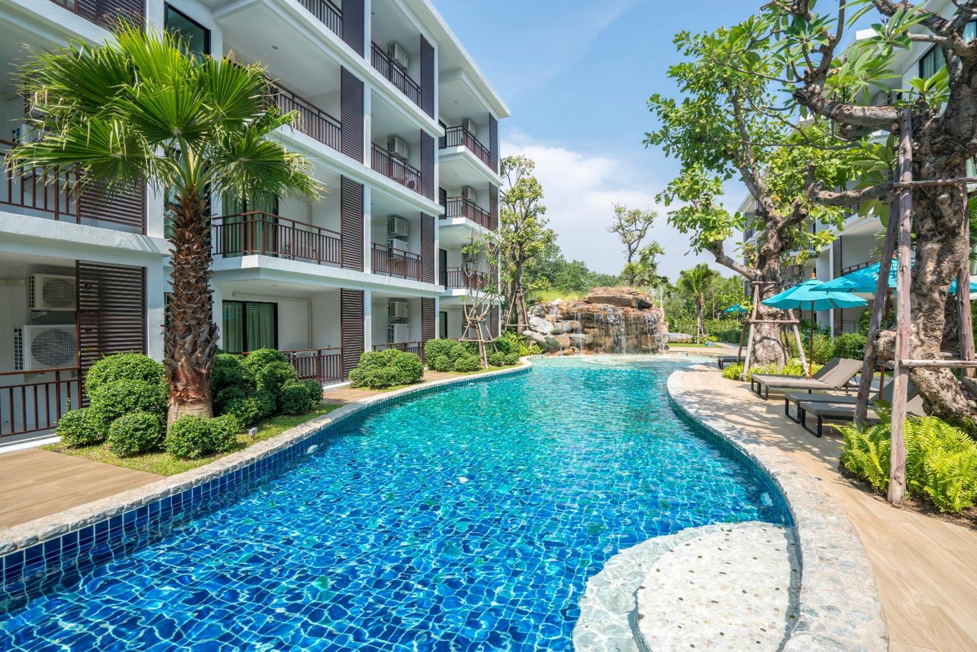 Apartments In The Title Beach Rawai エクステリア 写真