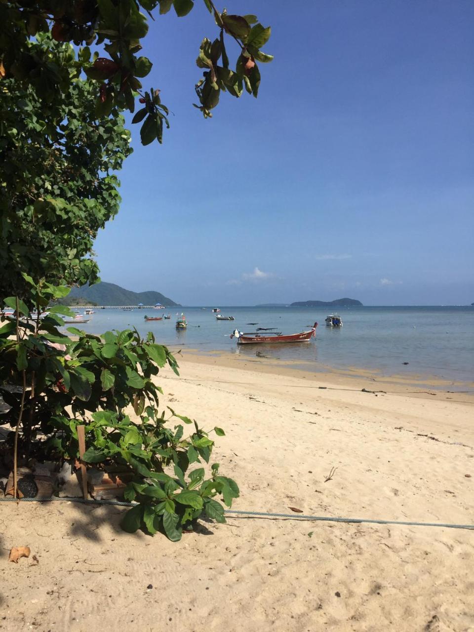 Apartments In The Title Beach Rawai エクステリア 写真